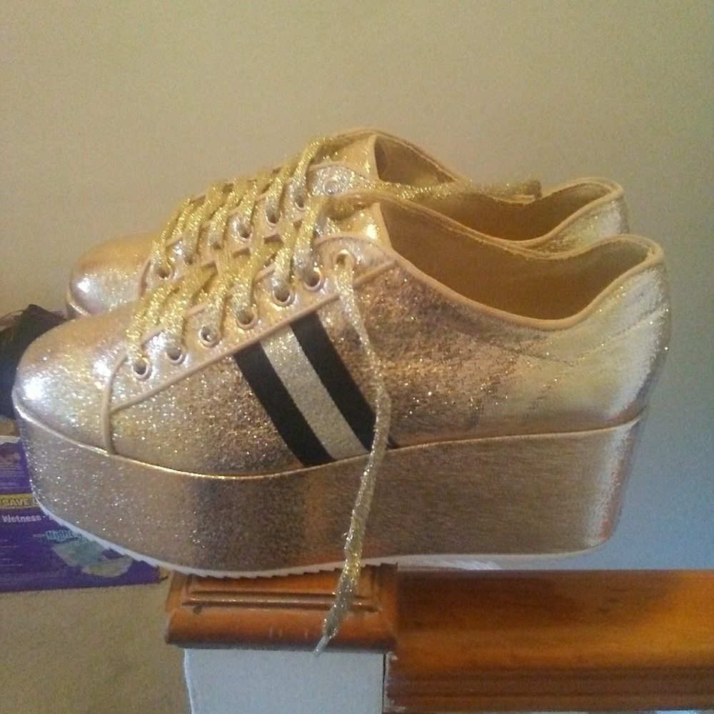 Platform shoes - Picture 2 of 3